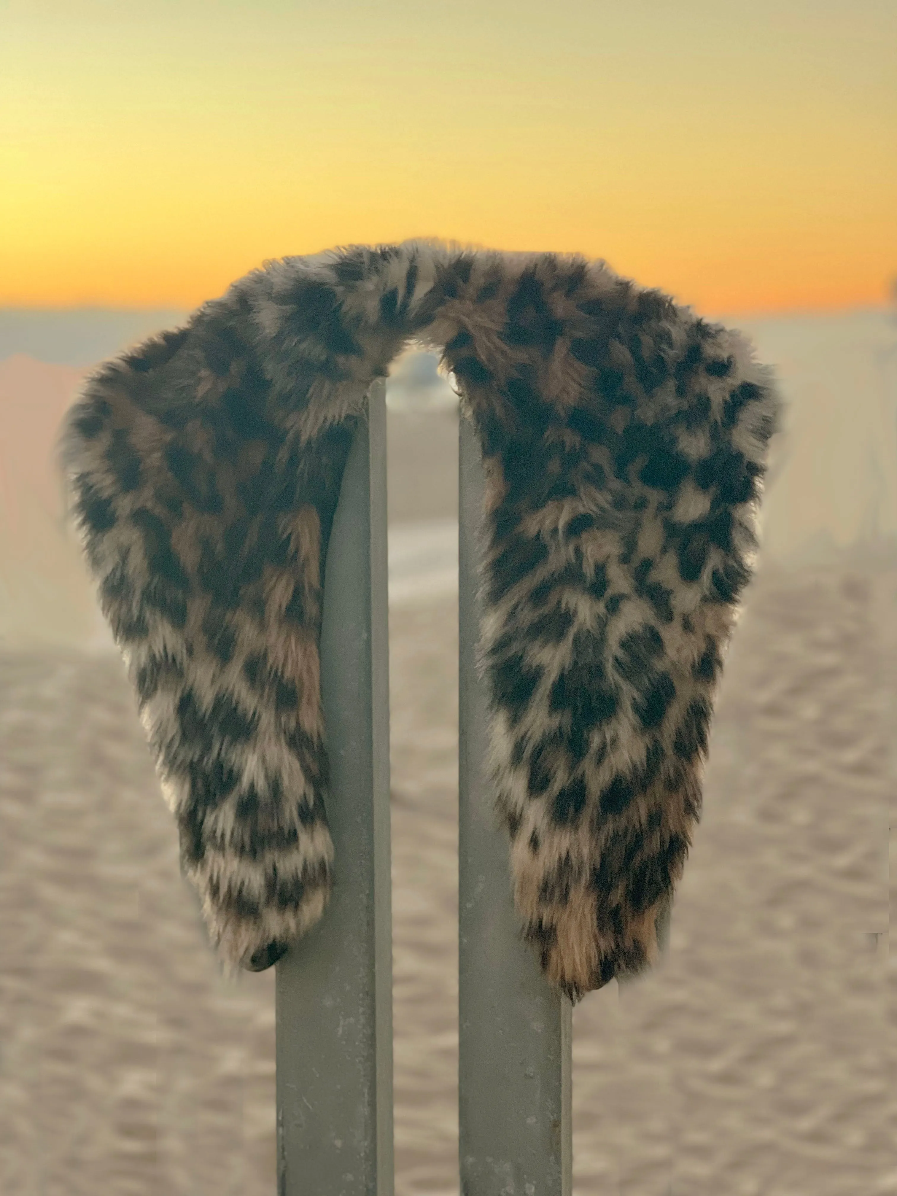 LEOPARD PAP COLLAR